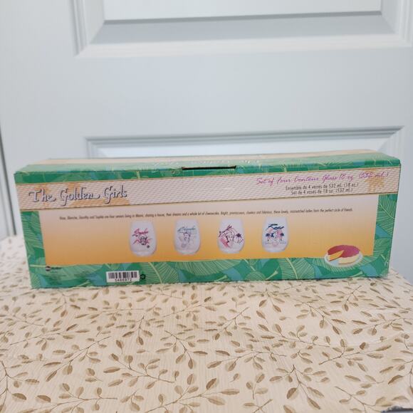 The Golden Girls Contour Glass Set - Picture 7 of 10